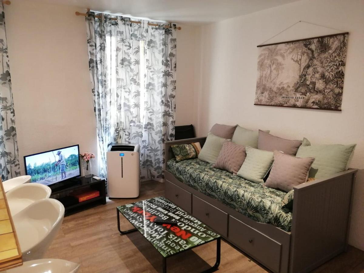 Appartamento Coquet 2 pièces coeur Vieil Antibes Esterno foto
