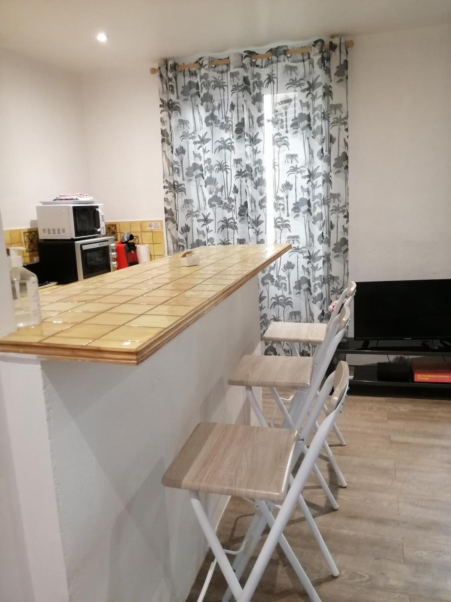 Appartamento Coquet 2 pièces coeur Vieil Antibes Esterno foto